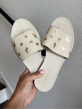 Madewell The Boardwalk Post Slide Sandal:
Cactus Embossed Edition sz: 8